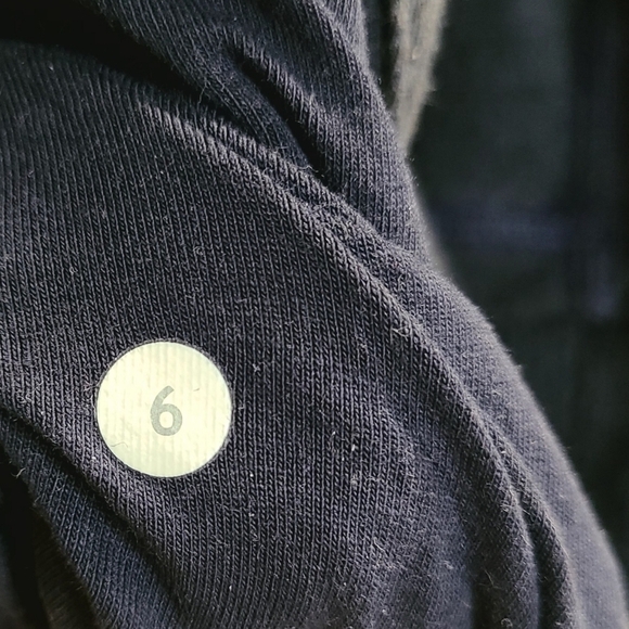 Lululemon Gratitude Wrap‎ Jacket - Picture 7 of 10